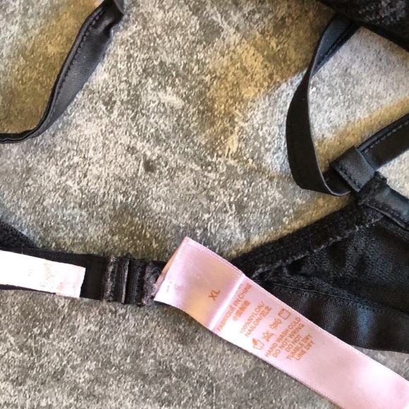 Black tie back Bralette - Picture 5 of 5